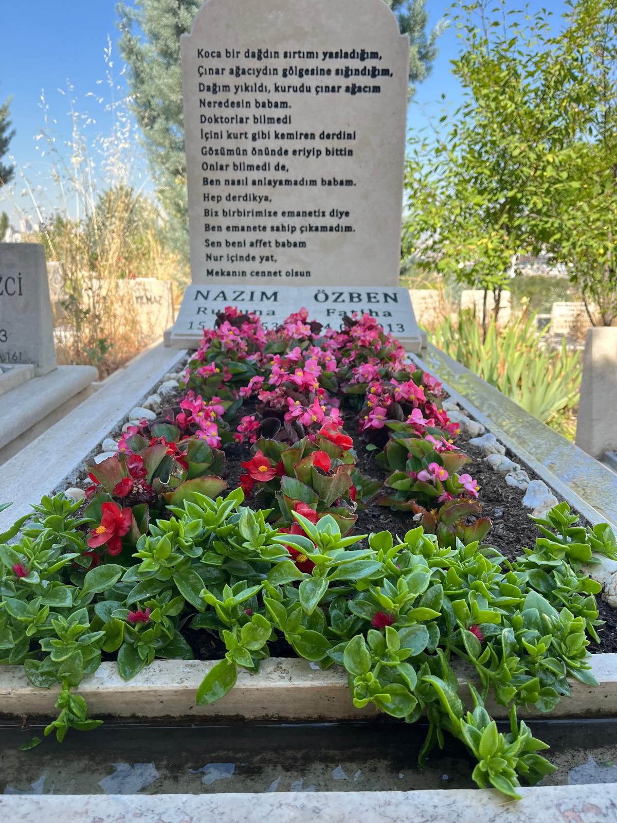 Mezar bakım çalışması